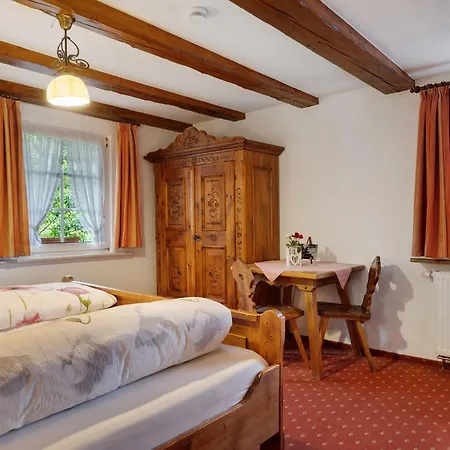 Heiligenbrunnen 3* تيتيسي نيوستادت