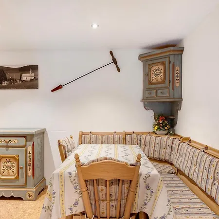 Heiligenbrunnen 3* تيتيسي نيوستادت